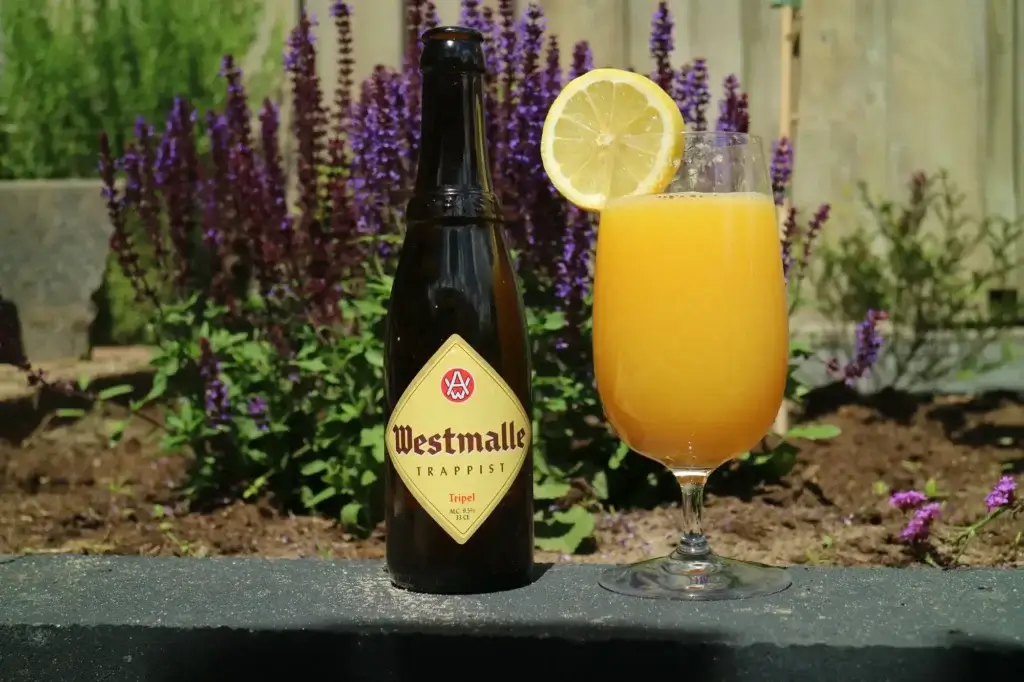 De beermosa met Tripel