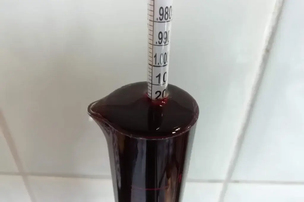 Met een hydrometer kunnen we het soortelijk gewicht bepalen